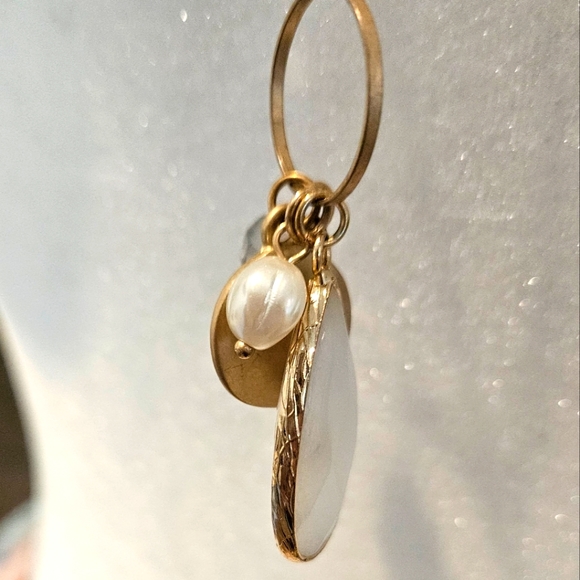 NWT'S - COWGIRL CONFETTI -  Faux White Amethyst Bauble Necklace. - Picture 5 of 7